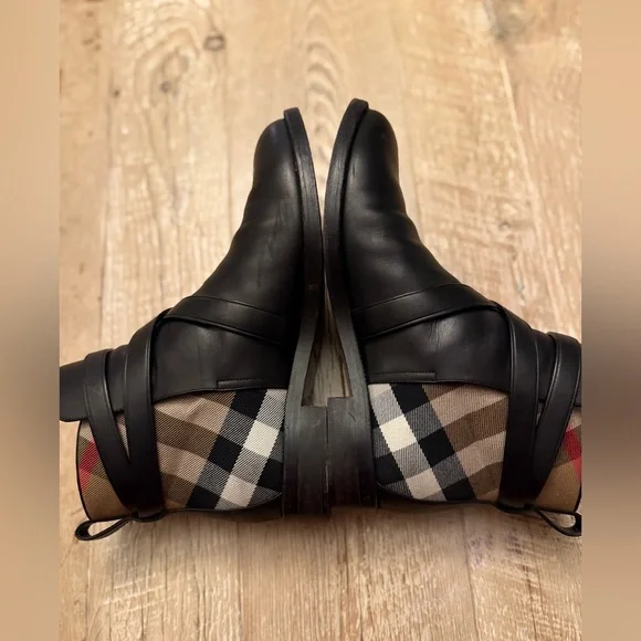 BURBERRY Pryle House Check & Leather Equestrian Ankle Boots 39.5 / 9 - Picture 8 of 15